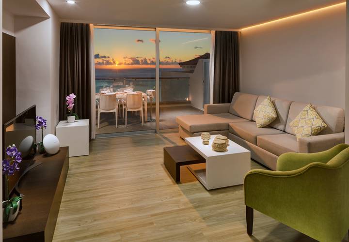 2 bedroom deluxe apartment with whirlpool bath Royal Sun Resort Acantilado de los Gigantes