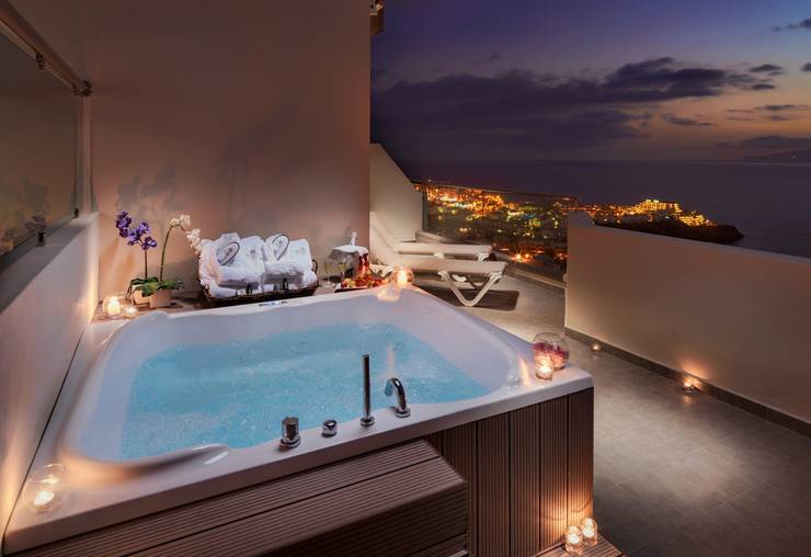 2 bedroom deluxe apartment with whirlpool bath Royal Sun Resort Acantilado de los Gigantes