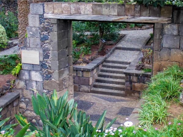 Visita Garachico, bajo las faldas de un volcán!!! Acantilado de los Gigantes Visita Garachico, bajo las faldas de un volcán!!! Acantilado de los Gigantes