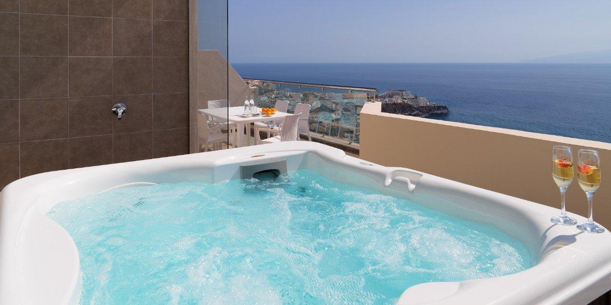 2-Schlafzimmer-Luxus-Apartment mit Meerblick und Jacuzzi Royal Sun Resort Acantilado de los Gigantes 2-Schlafzimmer-Luxus-Apartment mit Meerblick und Jacuzzi Royal Sun Resort Acantilado de los Gigantes