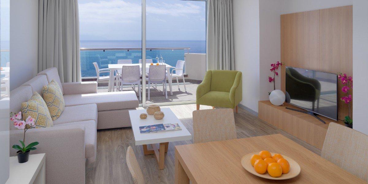 Appartement Deluxe 3 Chambres avec Bain à Remous Royal Sun Resort Acantilado de los Gigantes Appartement Deluxe 3 Chambres avec Bain à Remous Royal Sun Resort Acantilado de los Gigantes