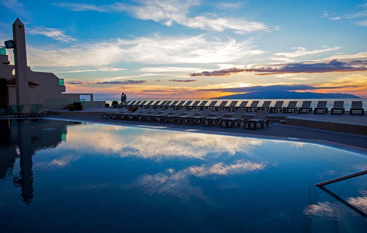 Outdoor swimming pool